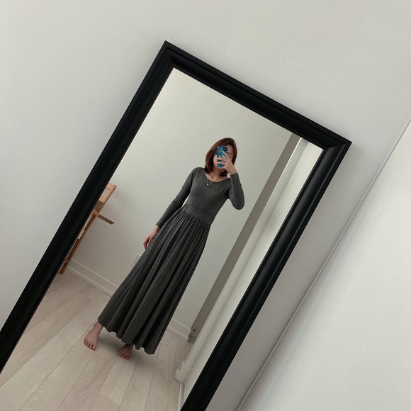 Long sleeves maxi dress - Picture 2 of 9
